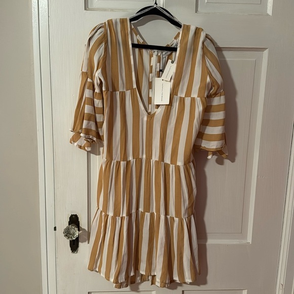 Faithfull the Brand Dresses & Skirts - COPY - Faithful The Brand Anthropologie NWT Midi Dress Size 4/Small Tan/White S…